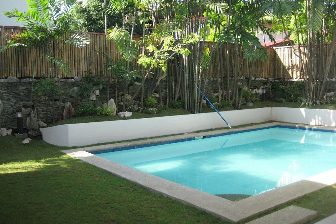 Luxury 4-Bedroom House with Swimming Pool in Dasmarinas Village, Makati City