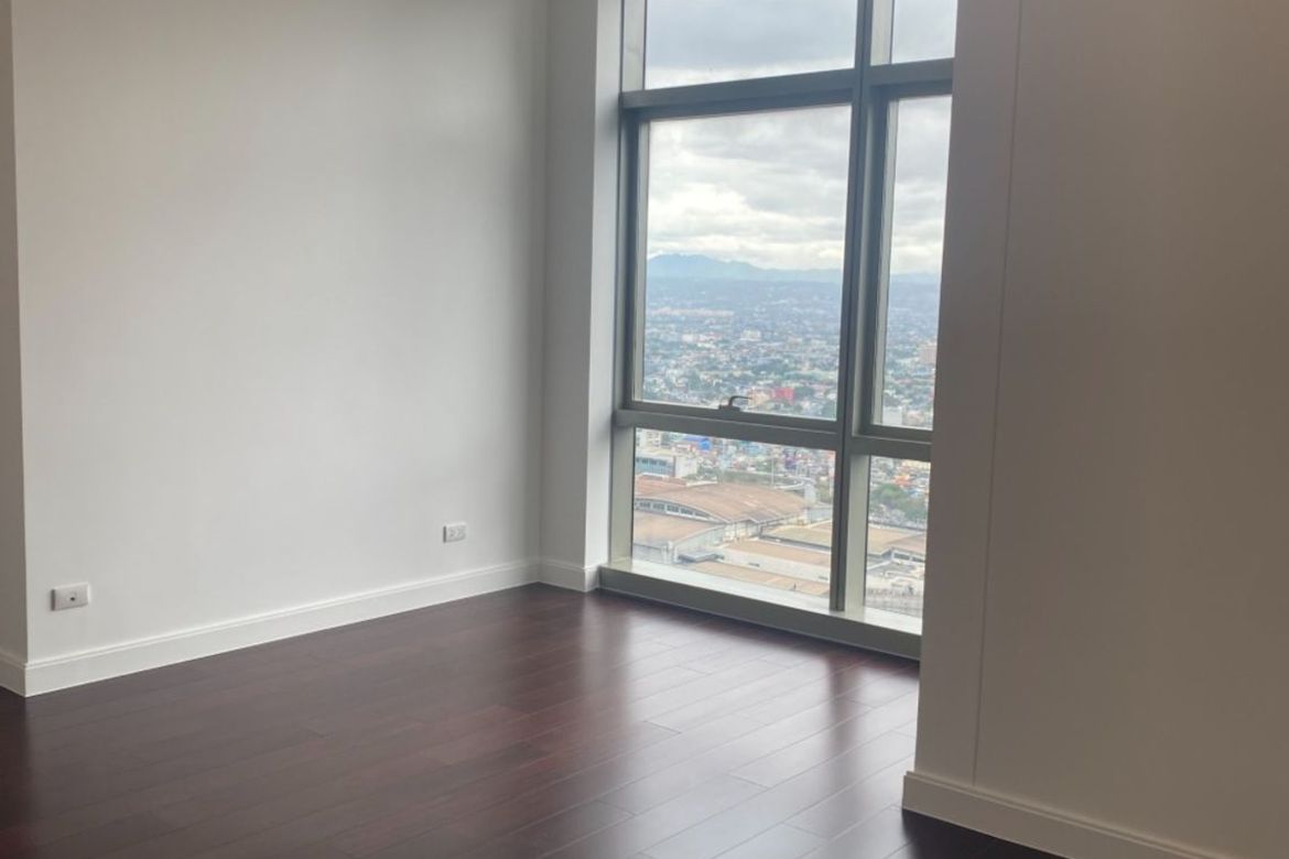 Luxury 2 Bedroom Apartment in West Gallery Place, Taguig City