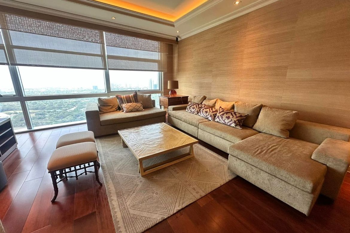 Pacific Plaza Towers-тегі 4 жұмақты люкс екі деңгейлі пәтер