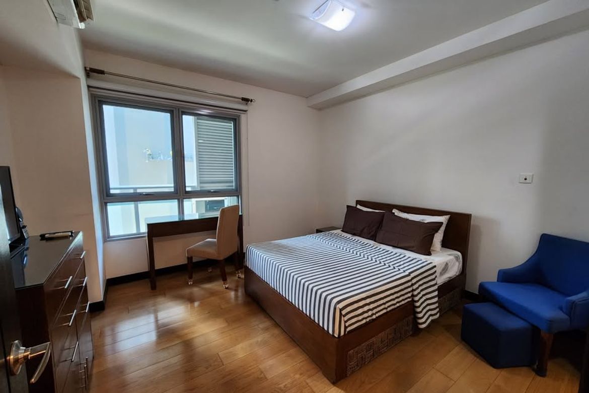 One Serendra BGC, Тагиг қаласындағы бір бөлмелі пәтер - Толық жабдықталған