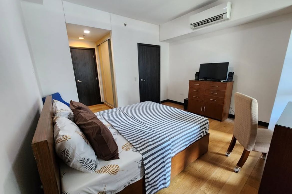 One Serendra BGC, Тагиг қаласындағы бір бөлмелі пәтер - Толық жабдықталған