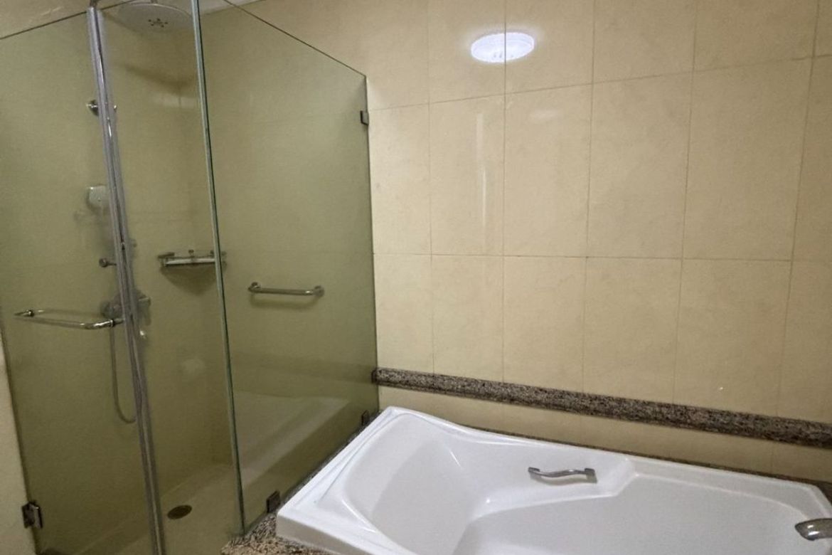 Fully Furnished 2BR Condo at Shang Grand Tower, Perea Street