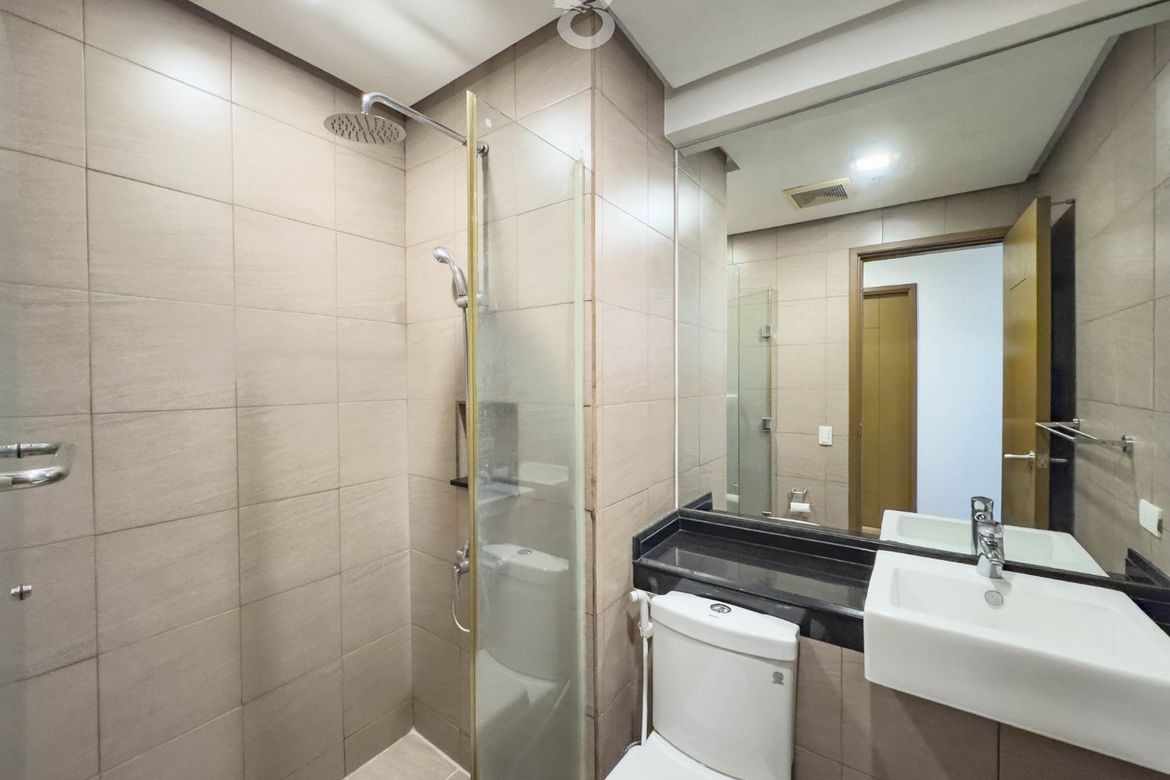 Fully Furnished 1-Bedroom Apartment with Parking