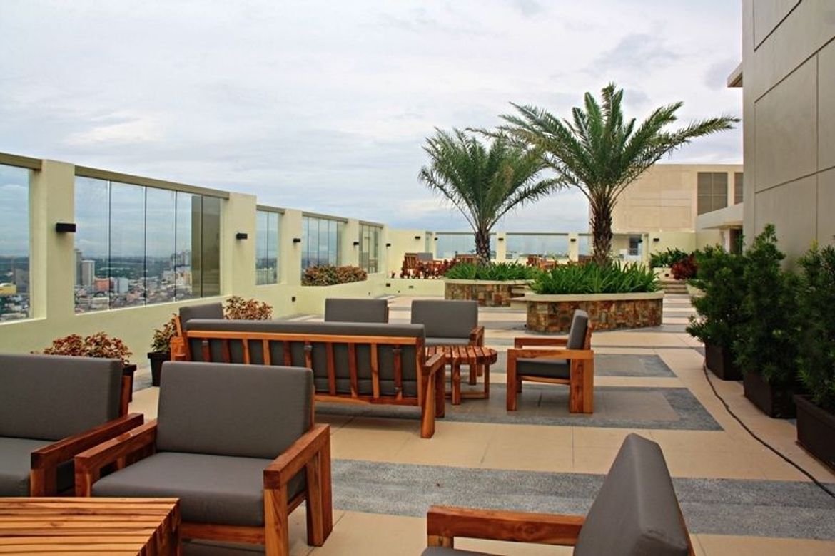 Studio Condo at La Verti Residences near Taft Avenue and LRT