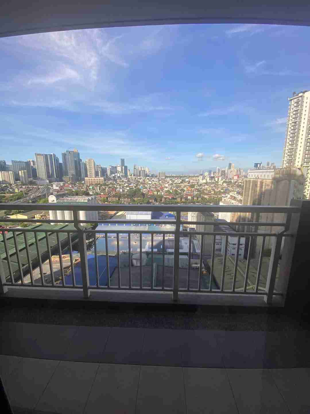Brixton Place 2BR Apartment in Weston Tower, Facing BGC