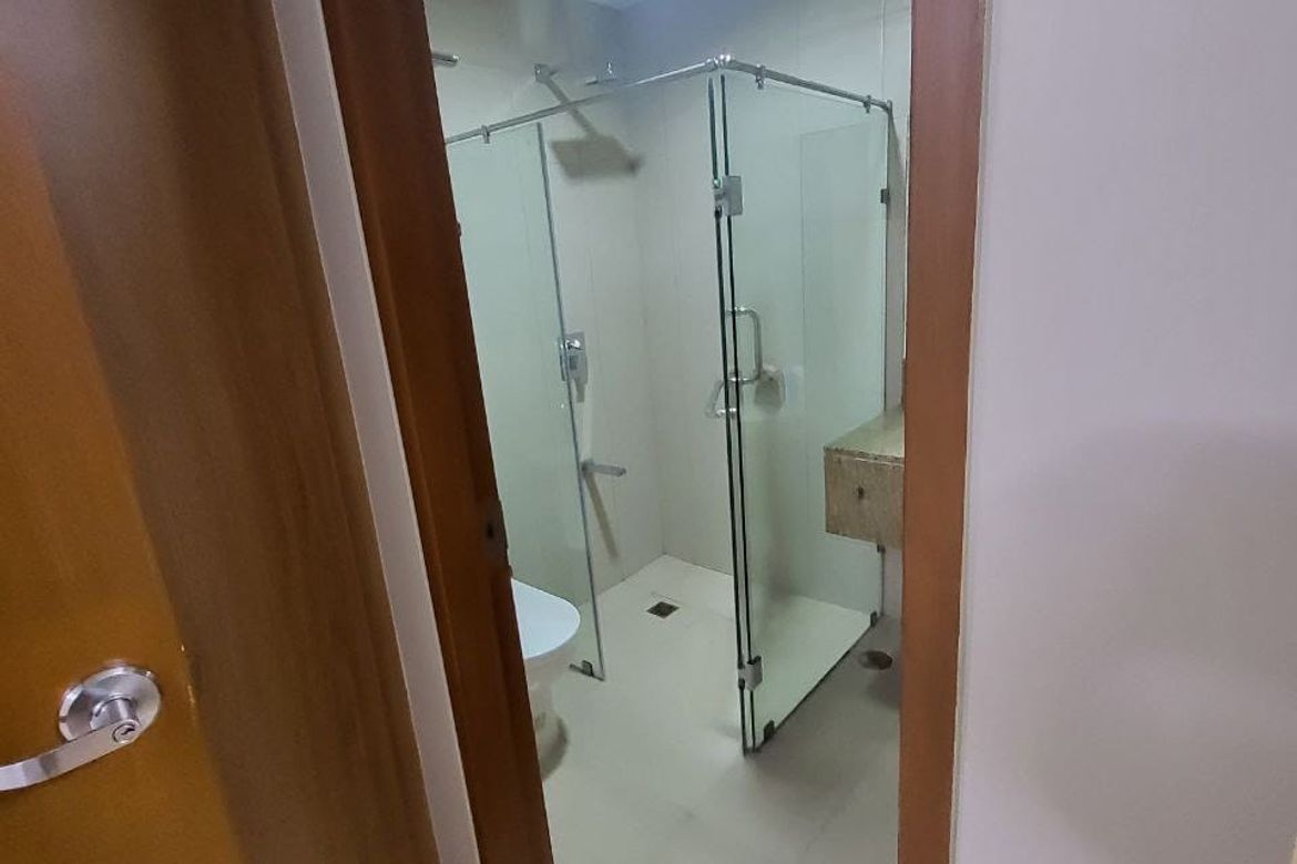 Central Park West BGC Тагиг Ситидегі екі бөлмелі пәтер