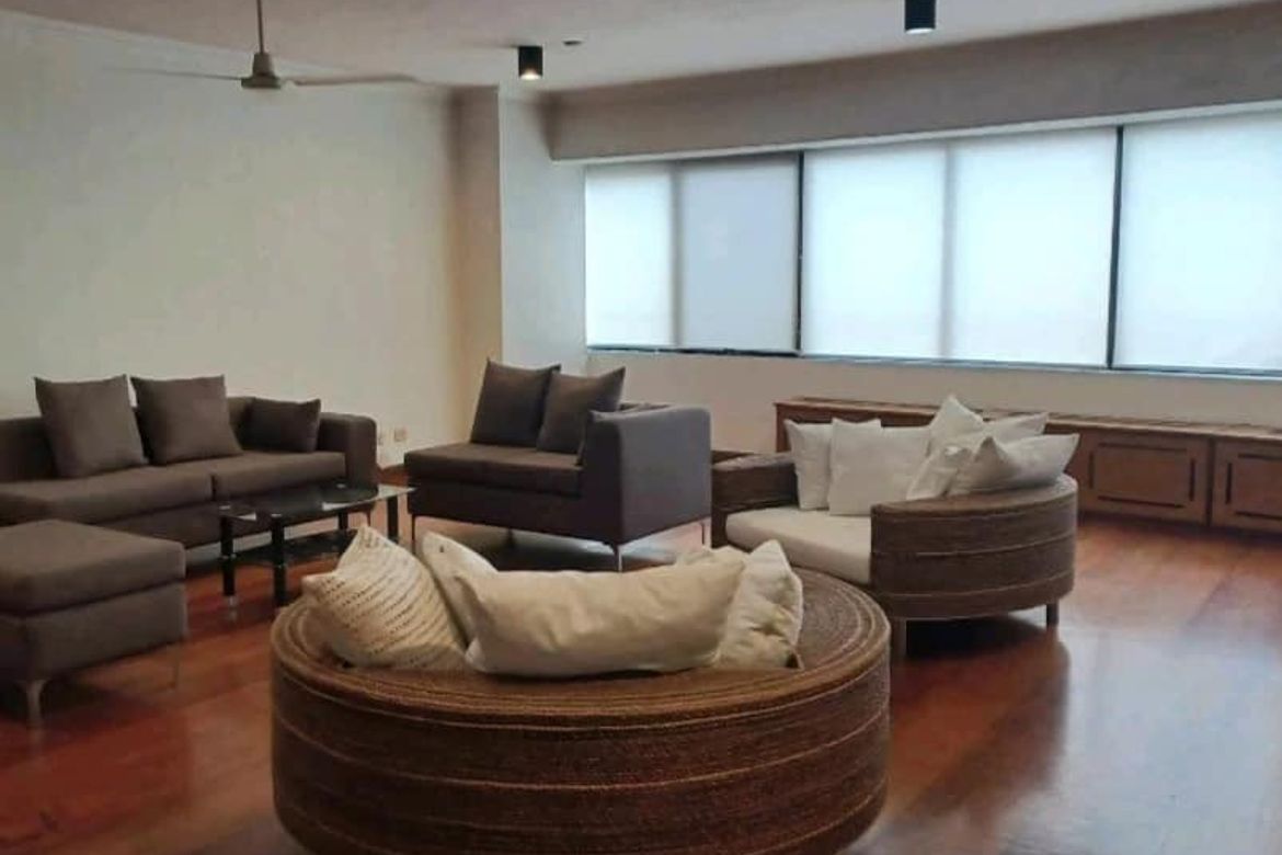 3BR Spacious Unit in Pacific Plaza Condominium, Makati City