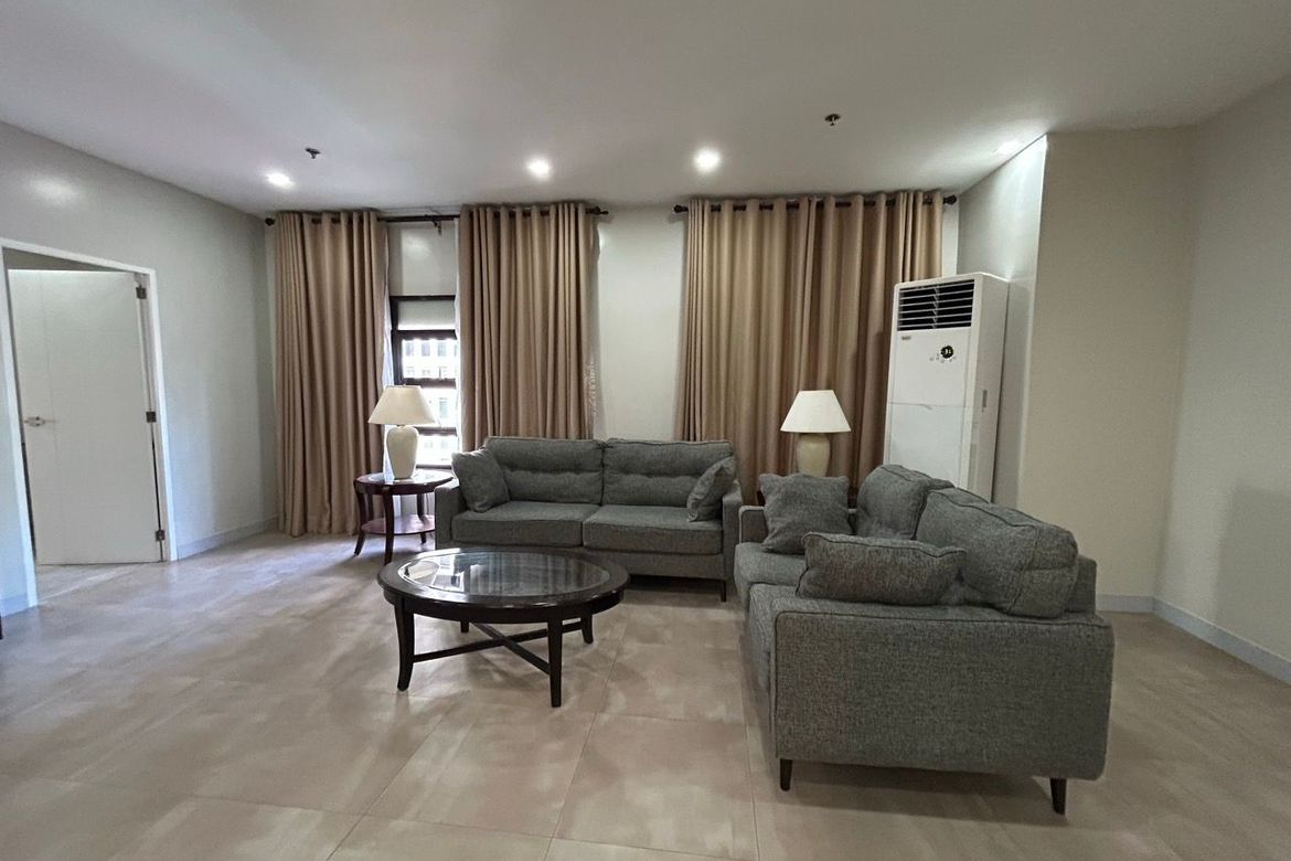 Жаңартылған және жиһаздалған 3 бөлмелі пәтер Classica Tower-да, Макати қаласы