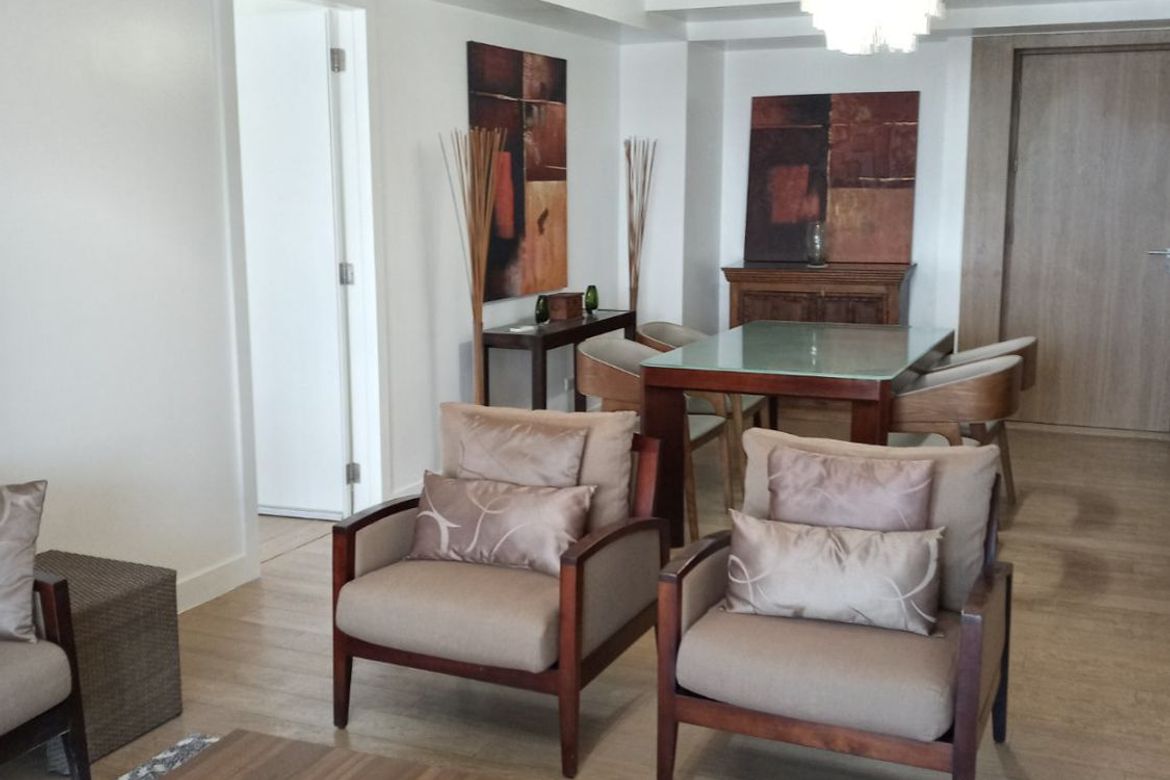 Fully Furnished 3-Bedroom Condo at One Shangri-La Place