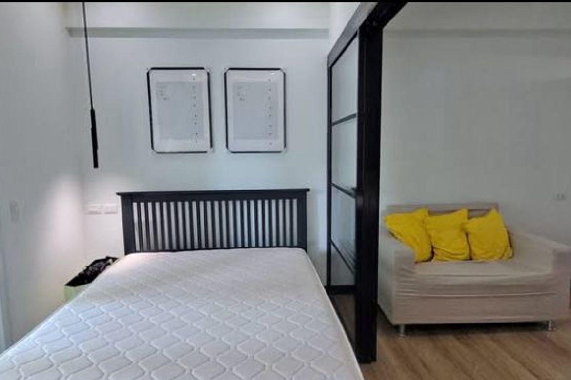 Two Serendra-дағы жиһазбен жабдықталған 1 бөлмелі пәтер