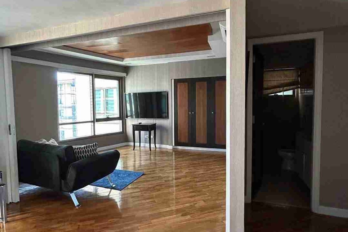2BR Fully Furnished Joya Lofts and Towers Rockwell Makati