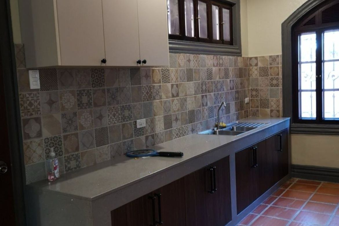 Spacious 4-Bedroom House in Ayala Alabang with Pool
