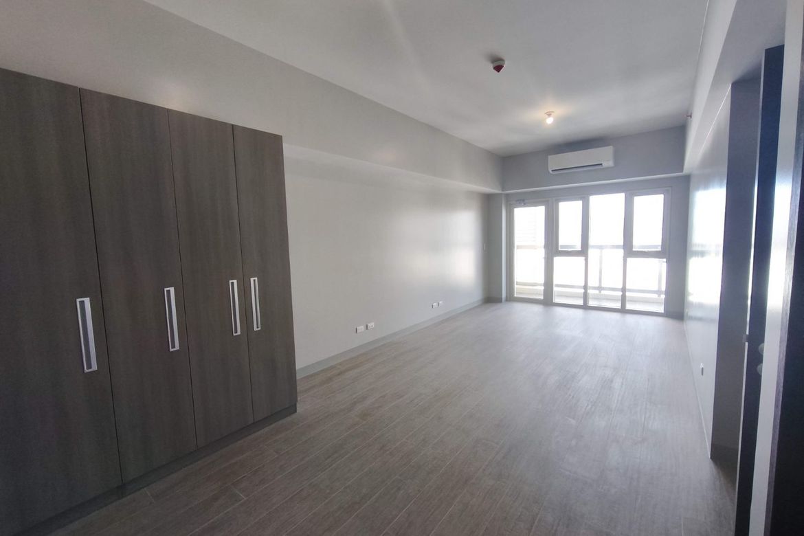 Толық жабдықталған 3 жатқы бөлмелі пәтер, Park McKinley West, Тагиг қаласы