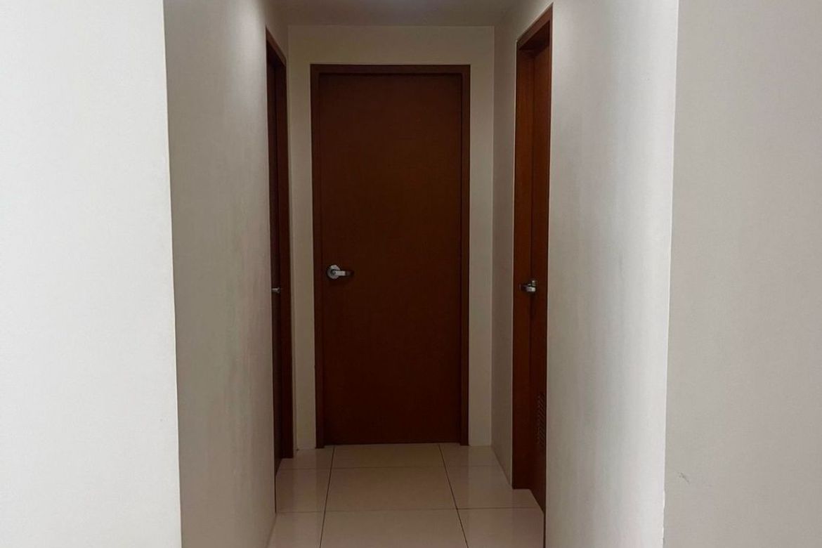 Central Park West-тегі 2 бөлмелі жиһазбен жабдықталған пәтер