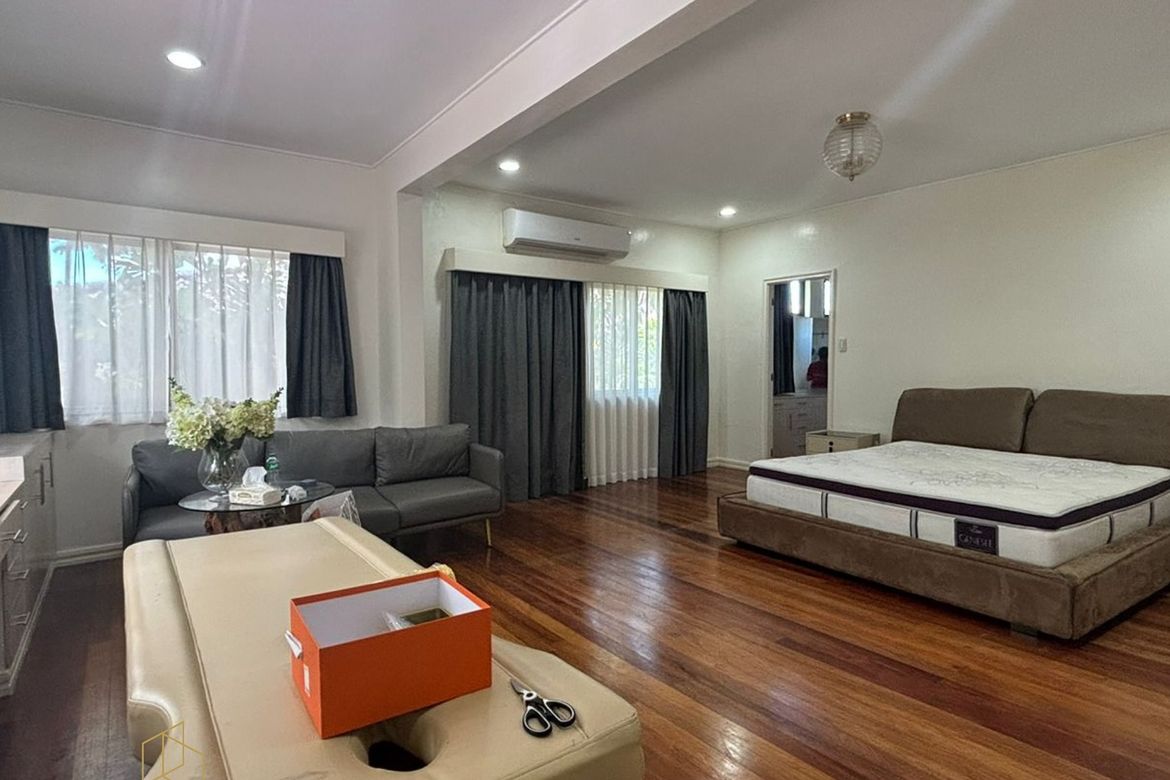 Luxurious 2-Storey House in Dasmariñas Village with Garden and Pool