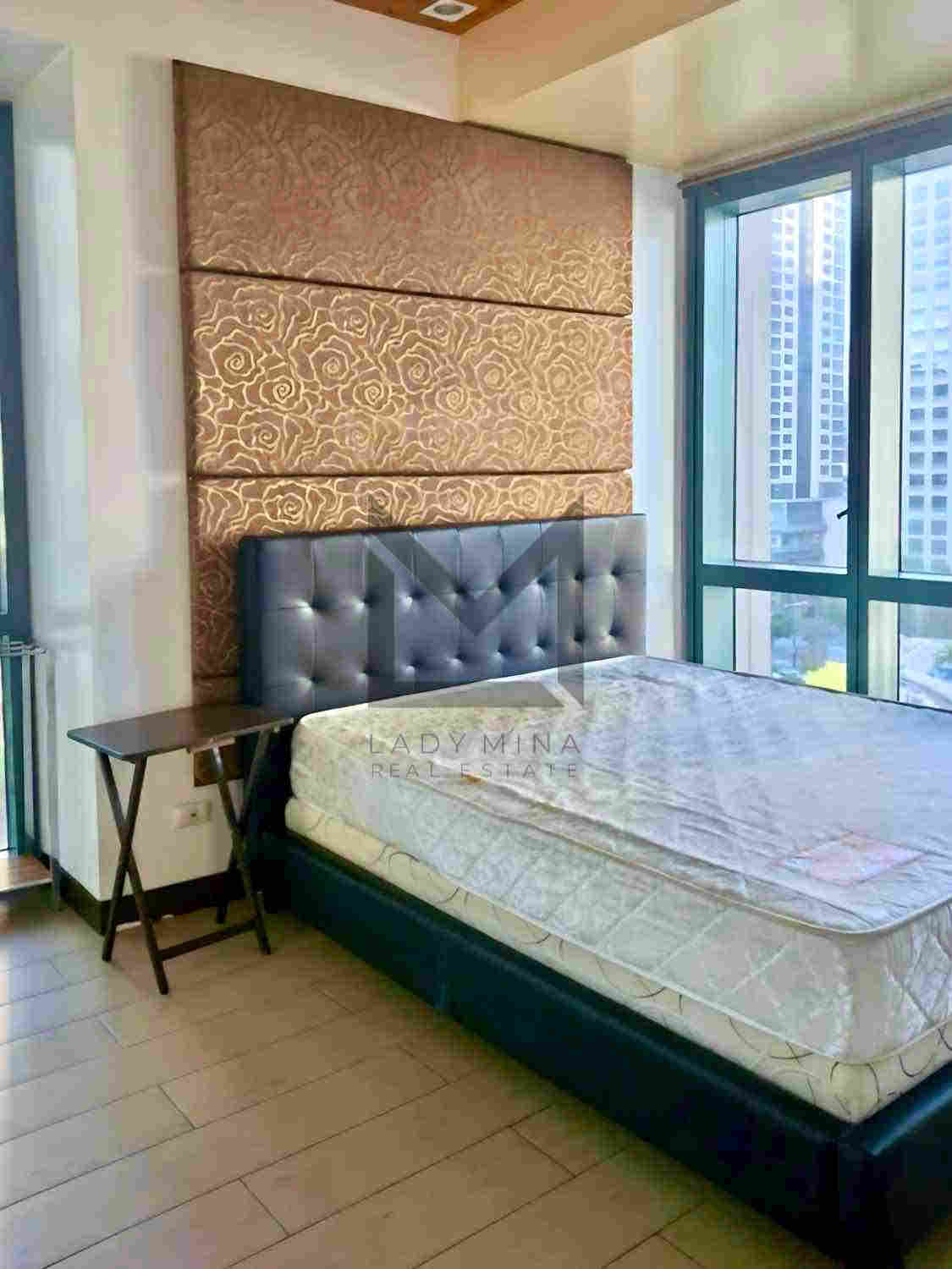 Forbes Town, BGC-дағы толық жабдықталған бір бөлмелі пәтер