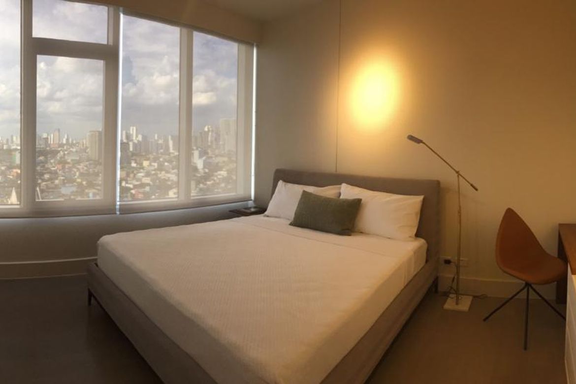 Sakura Tower, Makati қаласындағы 3 бөлмелі толық жабдықталған люкс пәтер