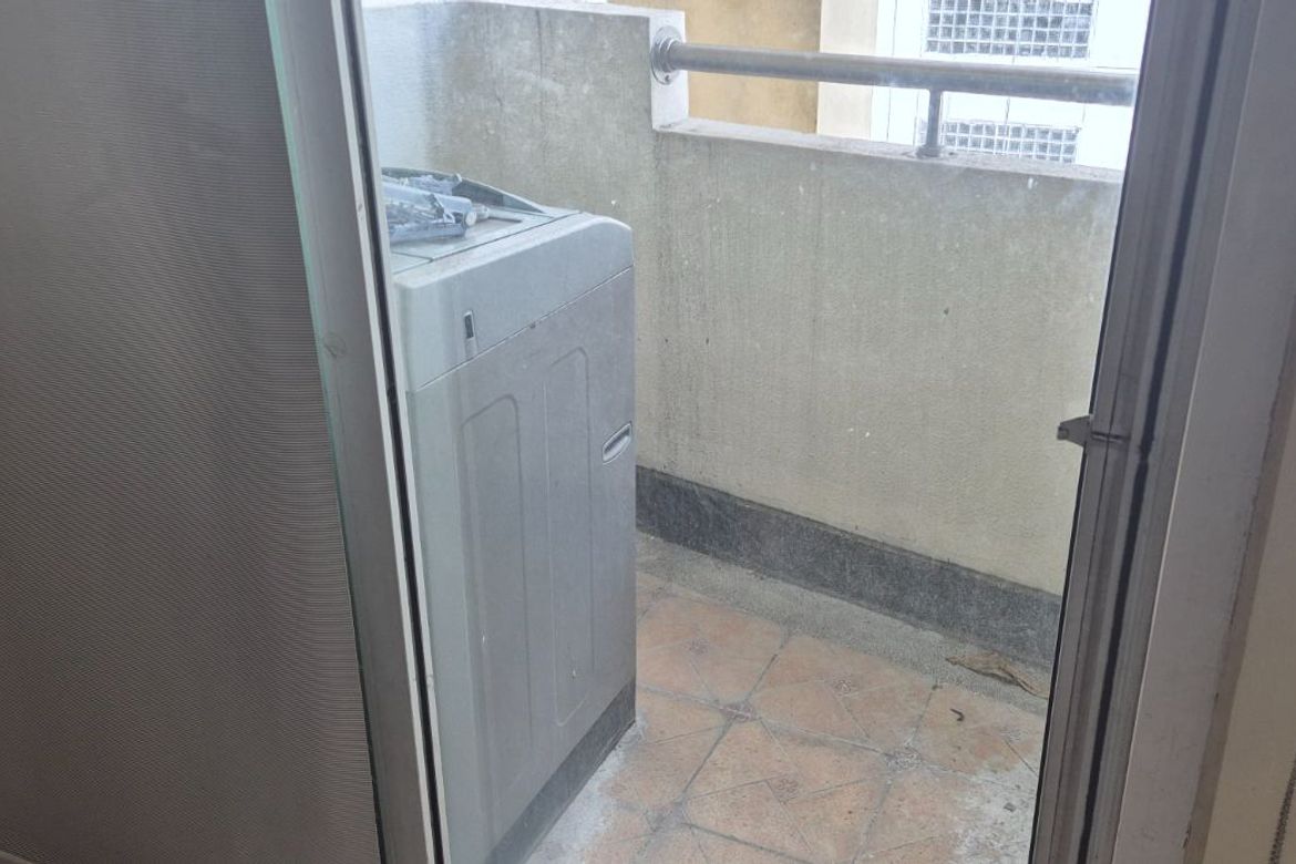 Spacious Two-Bedroom Loft Condo near Manila Landmarks