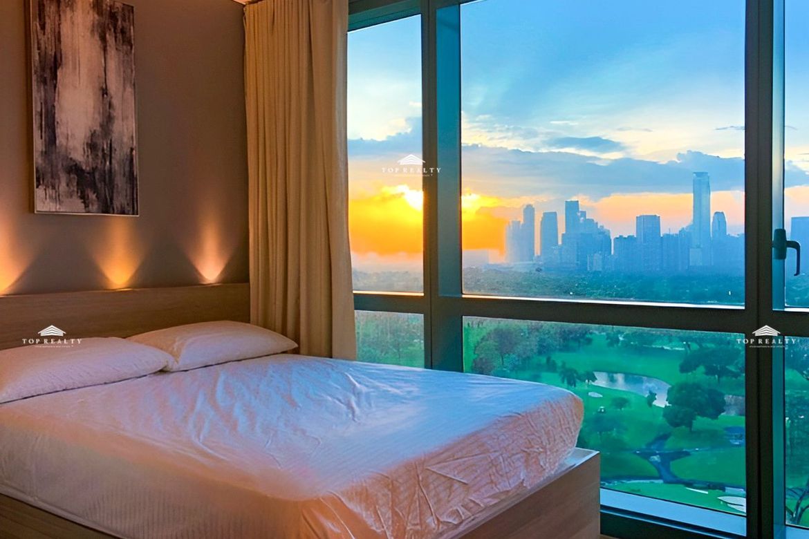 Fully-Furnished 2BR Luxury Apartment in BGC, Taguig City
