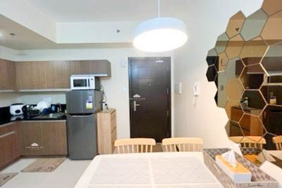 1 Bedroom Fully Furnished Apartment at The Radiance Manila Bay