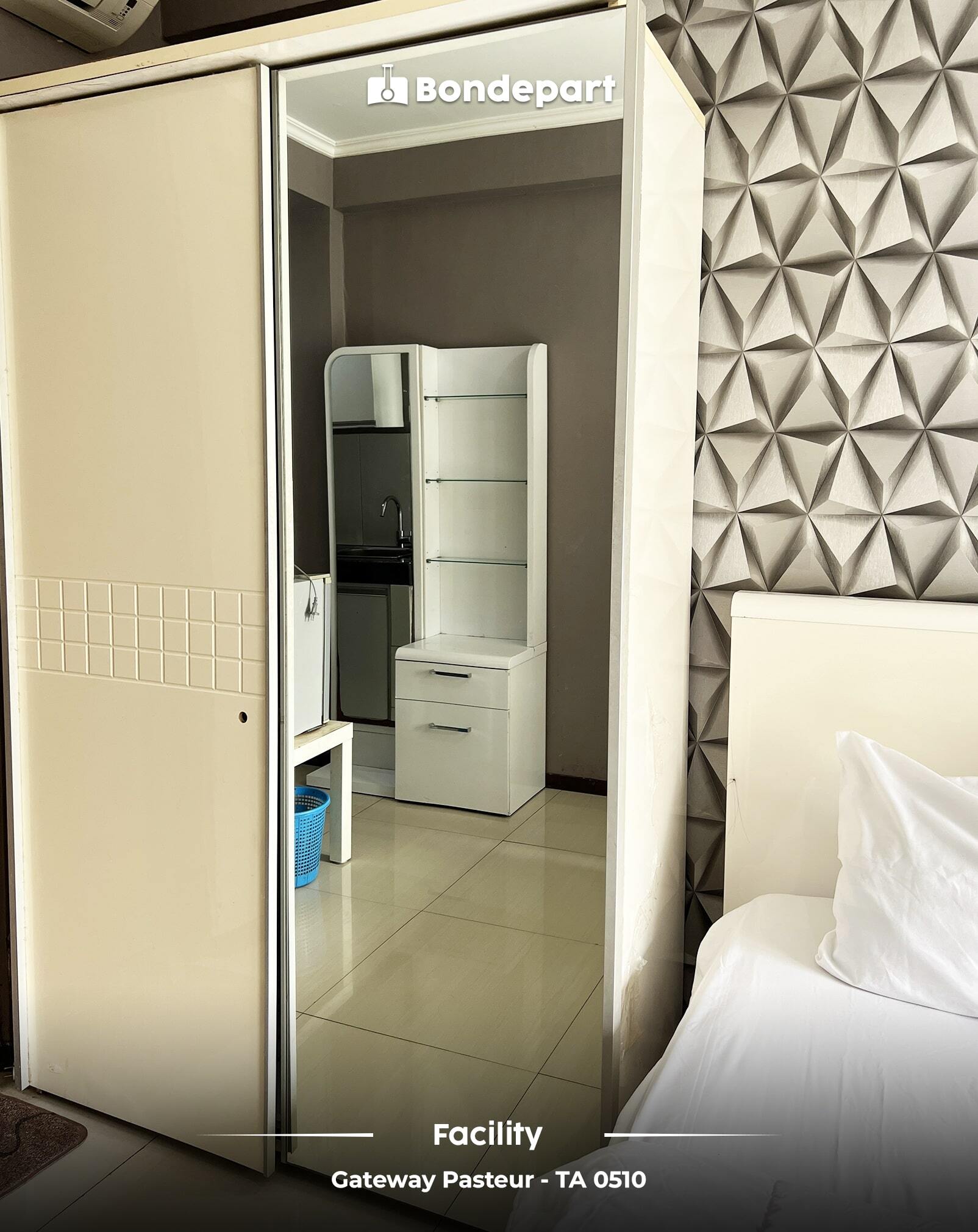 Modern Studio Apartment at Gateway Pasteur
