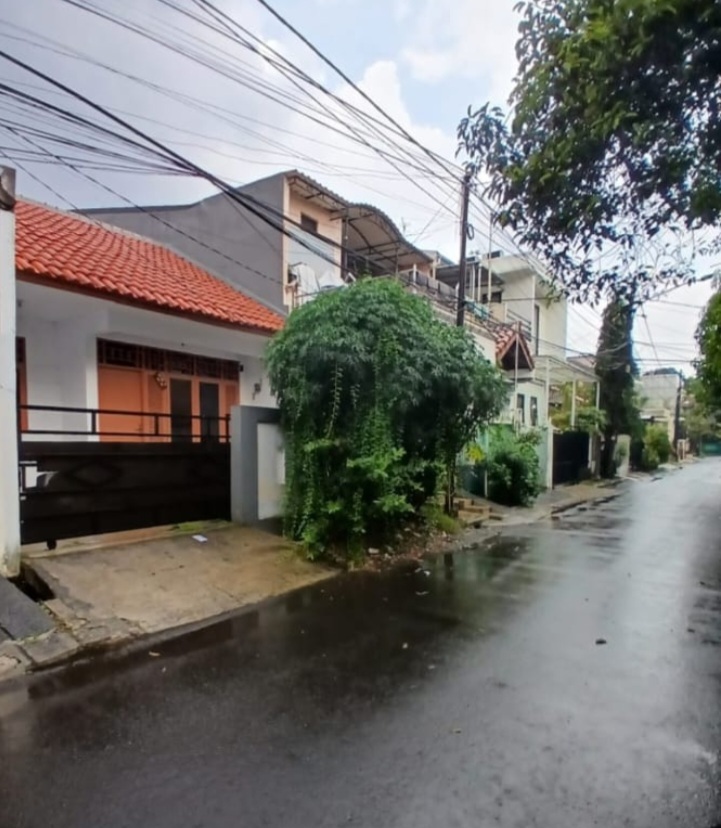 2-Bedroom House in Pondok Kelapa, East Jakarta