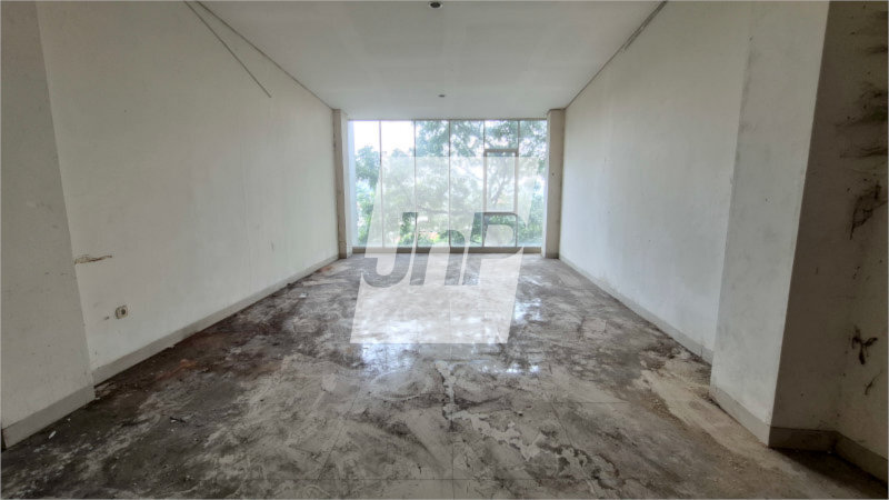 3-Story Shophouse on Main Road Buah Batu, Well-Located Commercial Property