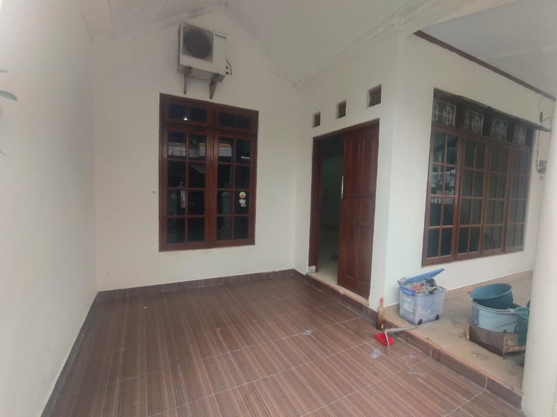 Spacious 3-Bedroom House in Harapan Indah Bekasi