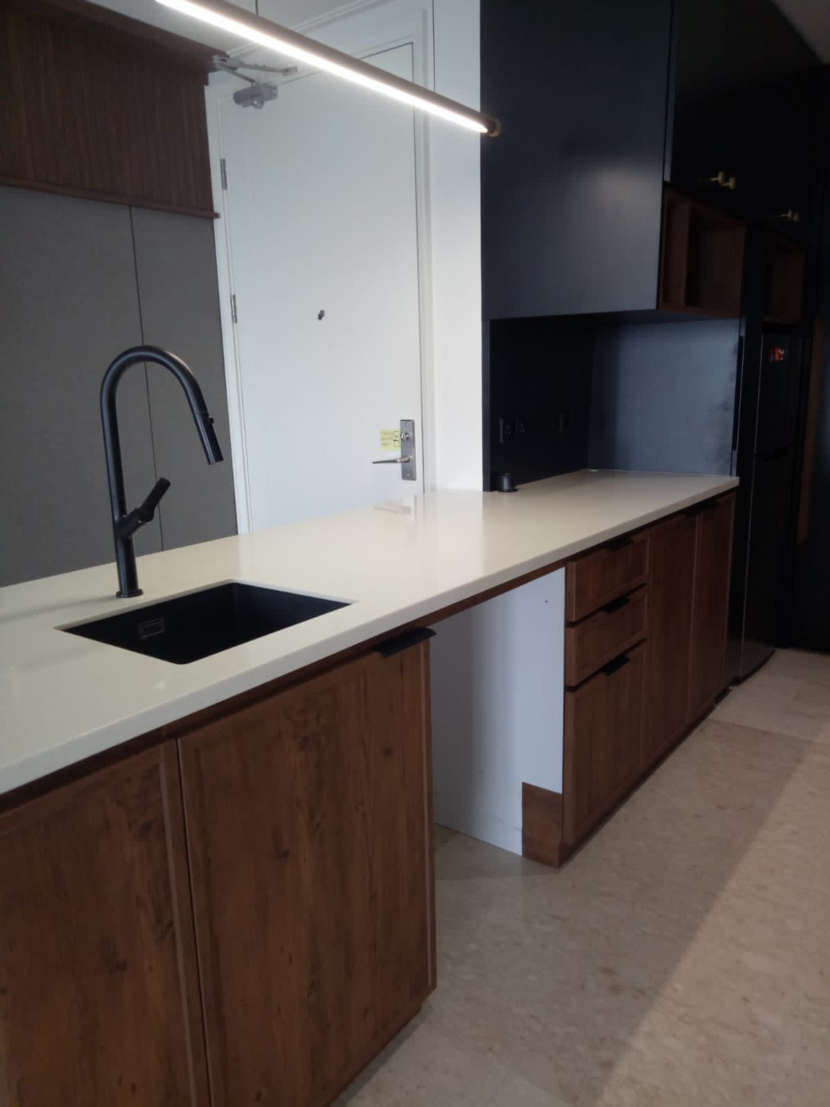 Gold Coast 3BR Apartment with Sea View