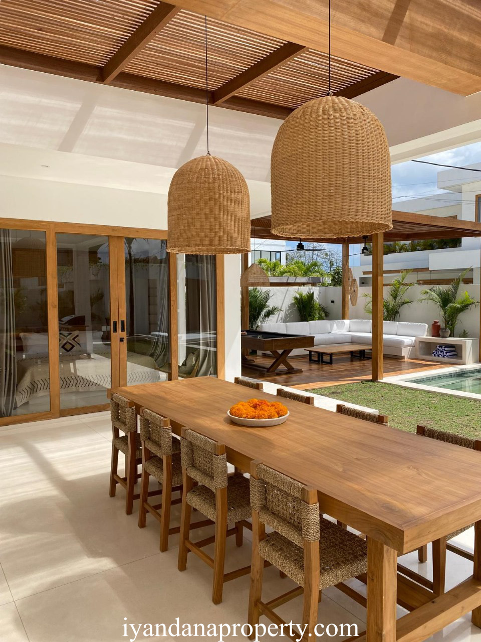 Luxurious 4-Bedroom Villa with Pool in Pecatu