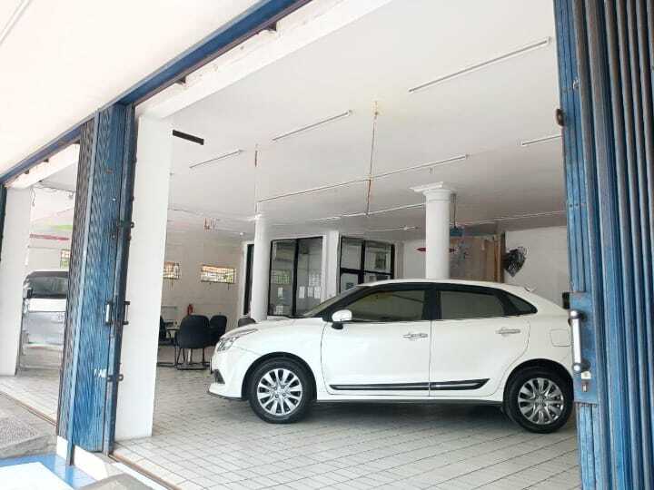 Spacious Commercial Shophouse for Business Use