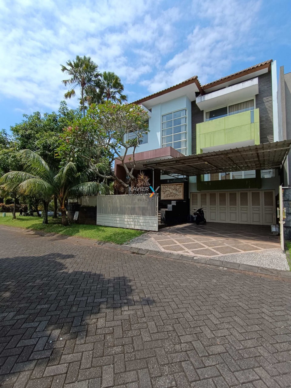 Spacious Split-Level House in Araya Housing Complex, Malang City