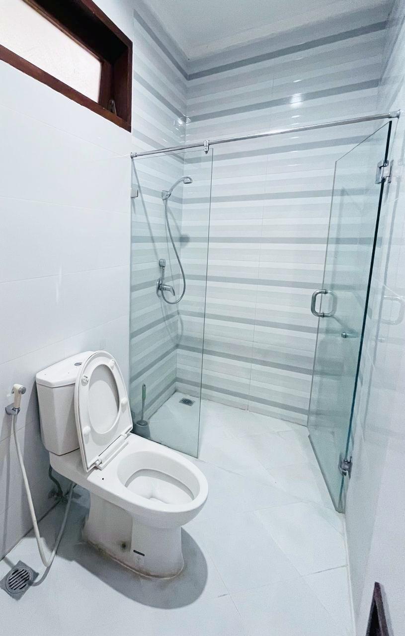 Кең 4+2 жұмақты үй Чипете маңында, стратегиялық орналасуы