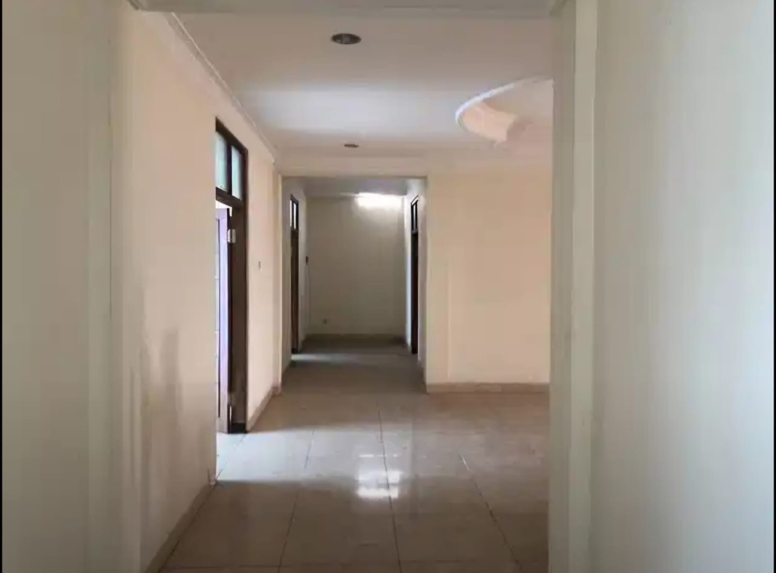 Бантулдағы, Джокьякартадағы үлкен коммерциялық кеңістік