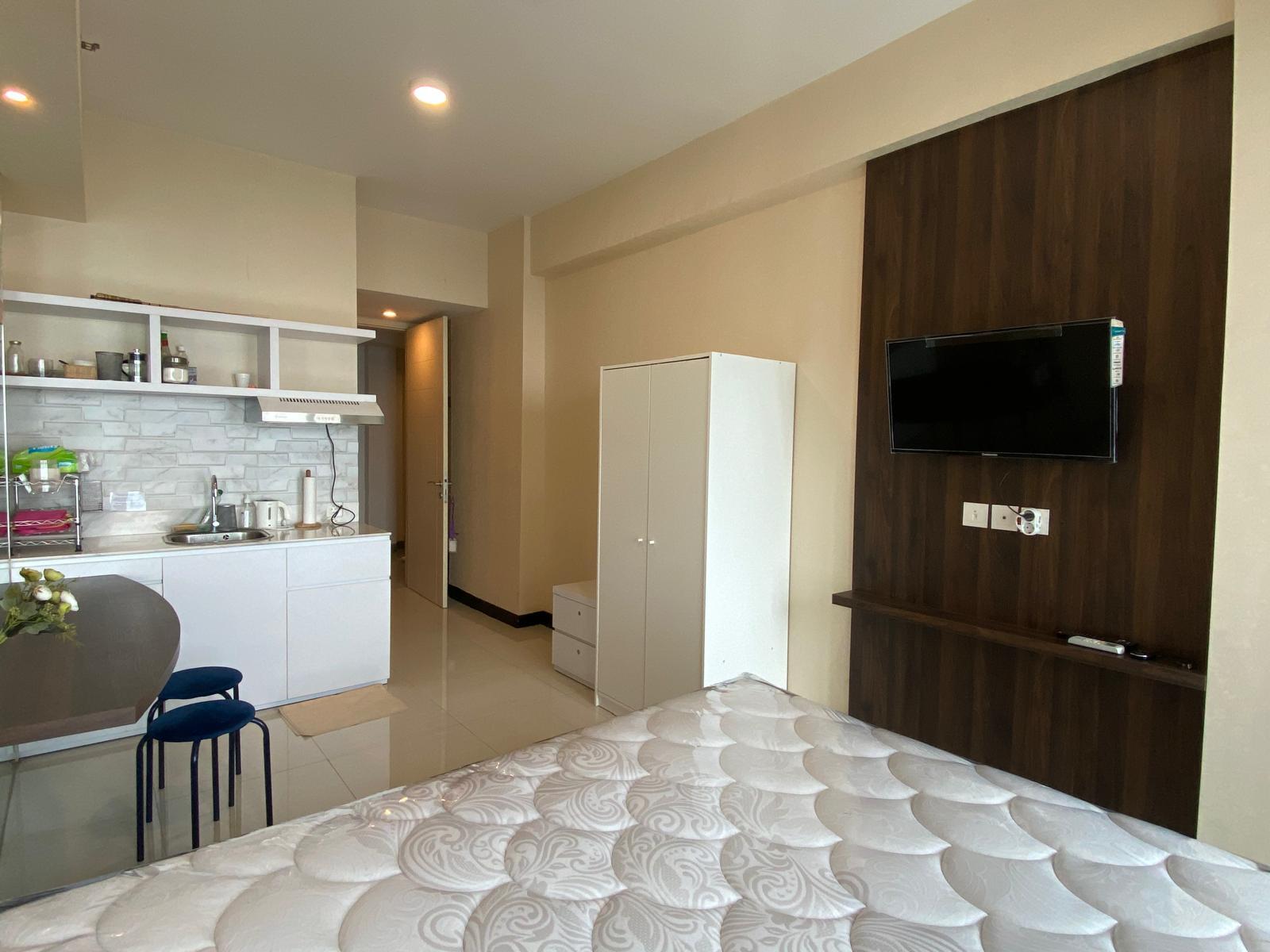 Modern Studio Apartment Connected to Pakuwon Mall