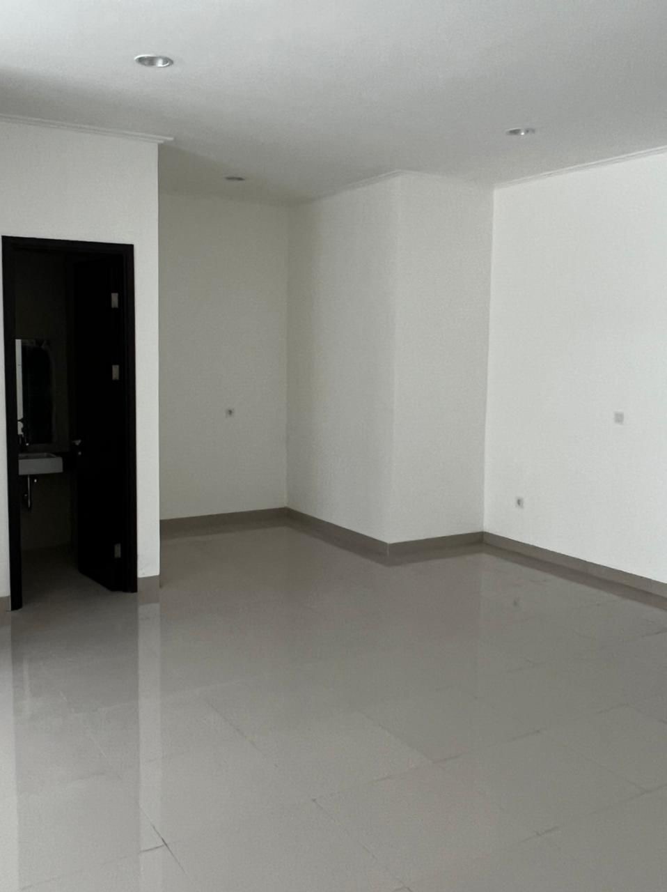 Spacious 3+1 Bedroom Property in PIK2