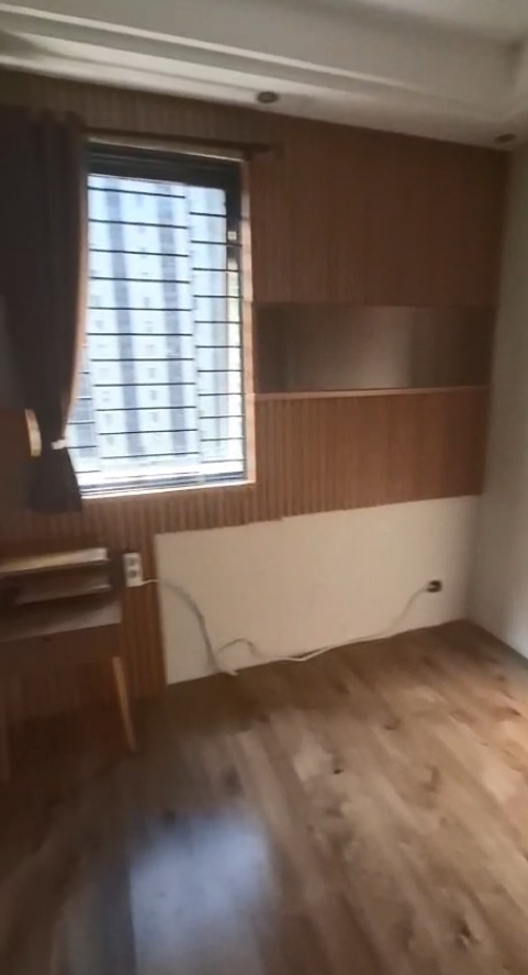 Mediterania Palace Kemayoran пәтері - 3+1 жатқа бөлмесі және бассейн көрінісі