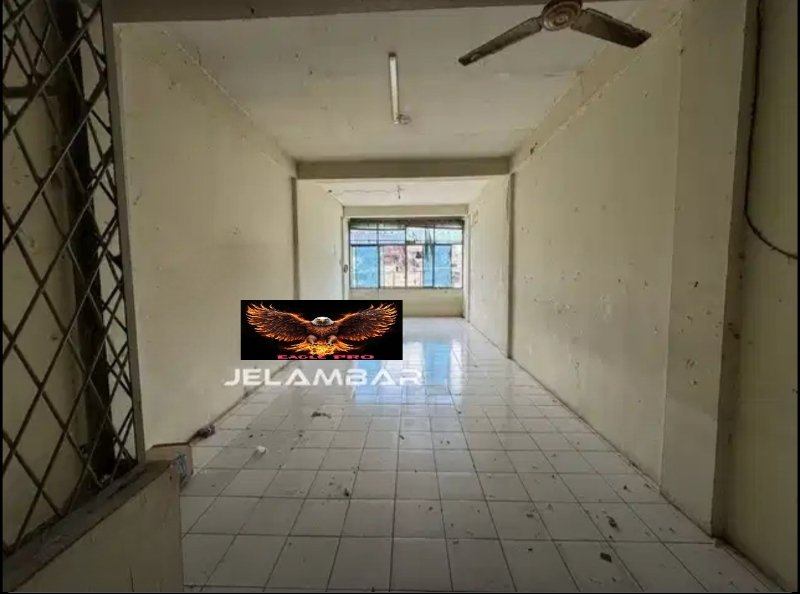 4x21m Three-Story House in Jelambar