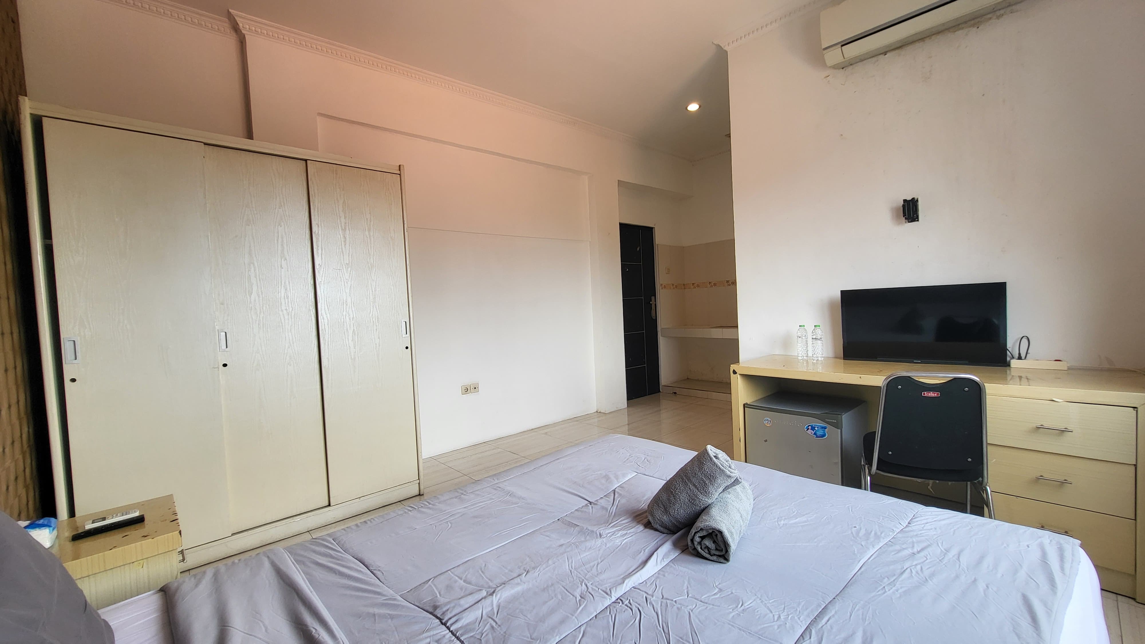 Comfortable Room Near Gandaria City Mall
