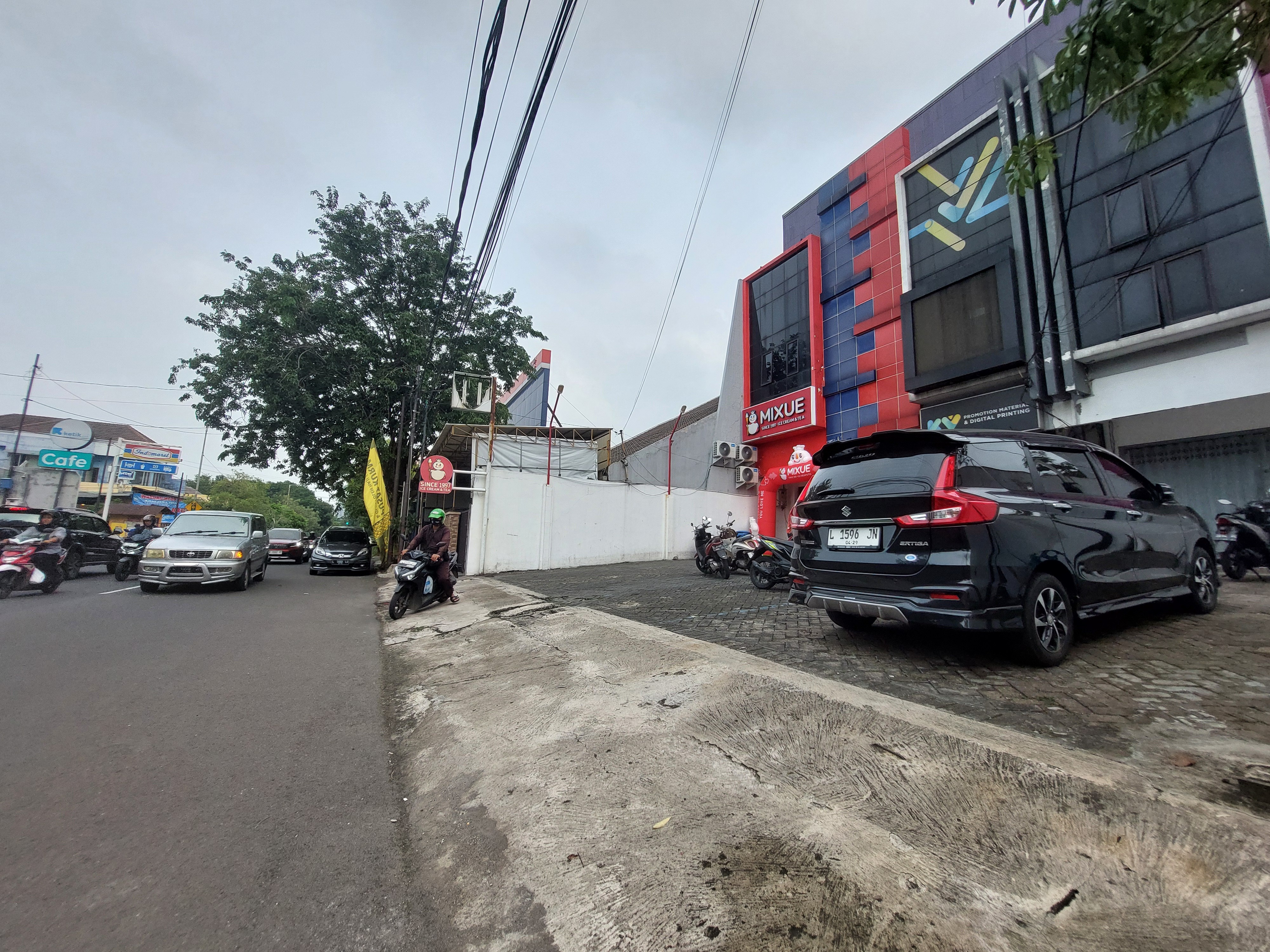 Commercial Space in Surabaya City, Ready to Occupy
