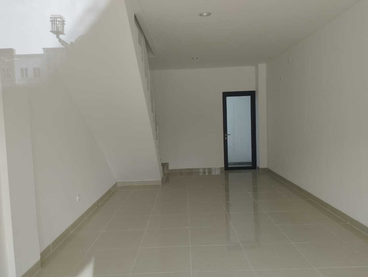 Hollywood Boulevard Signature - Balcony Space for Office or Business