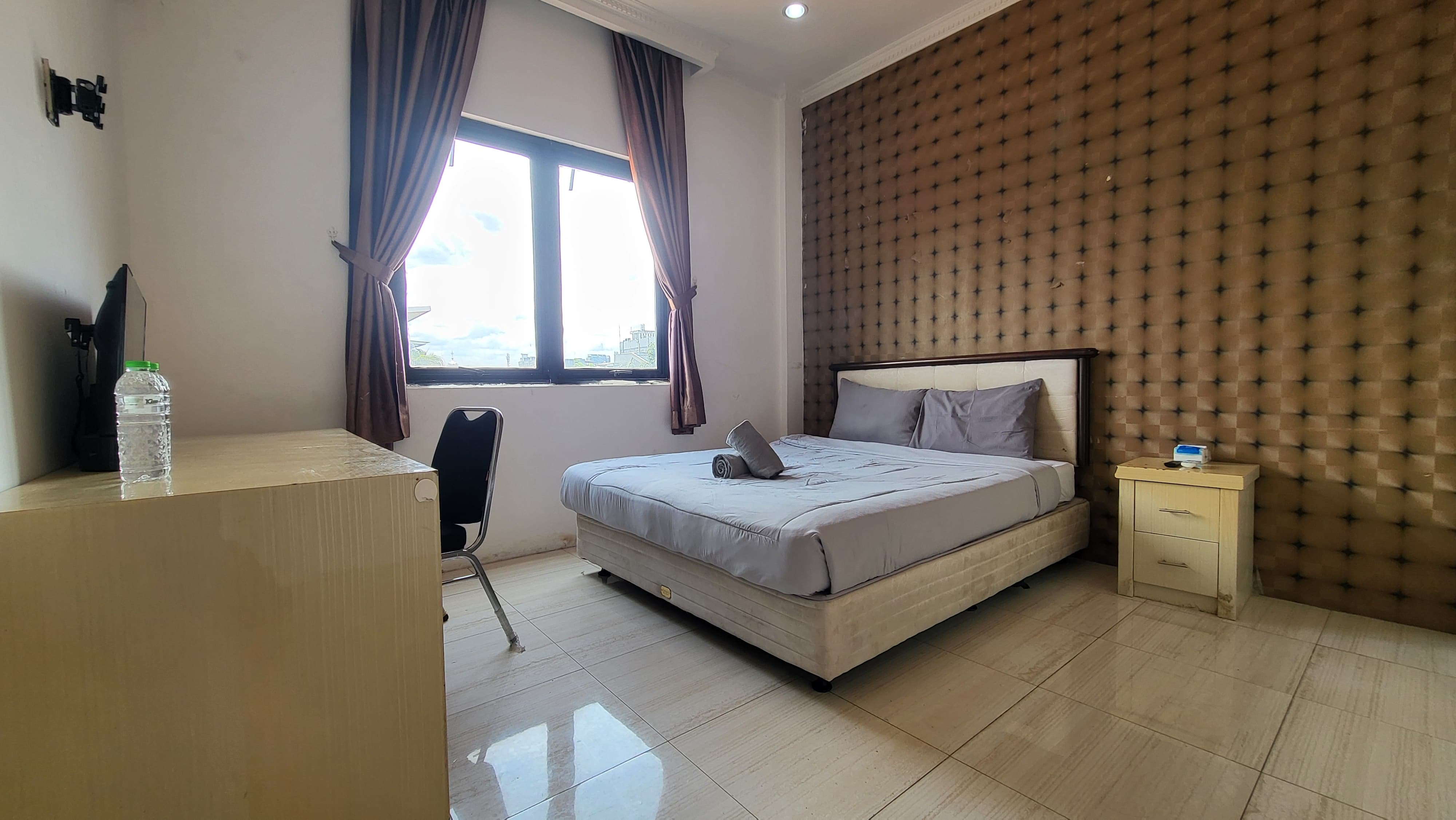 Comfortable Room Near Gandaria City Mall