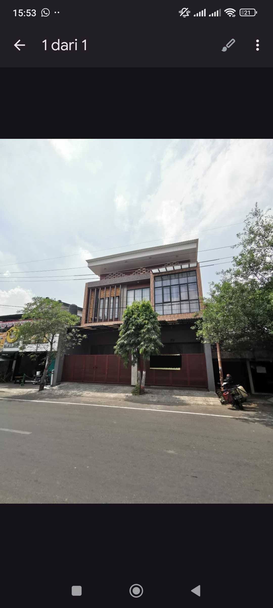 Modern Commercial Building with Office Spaces