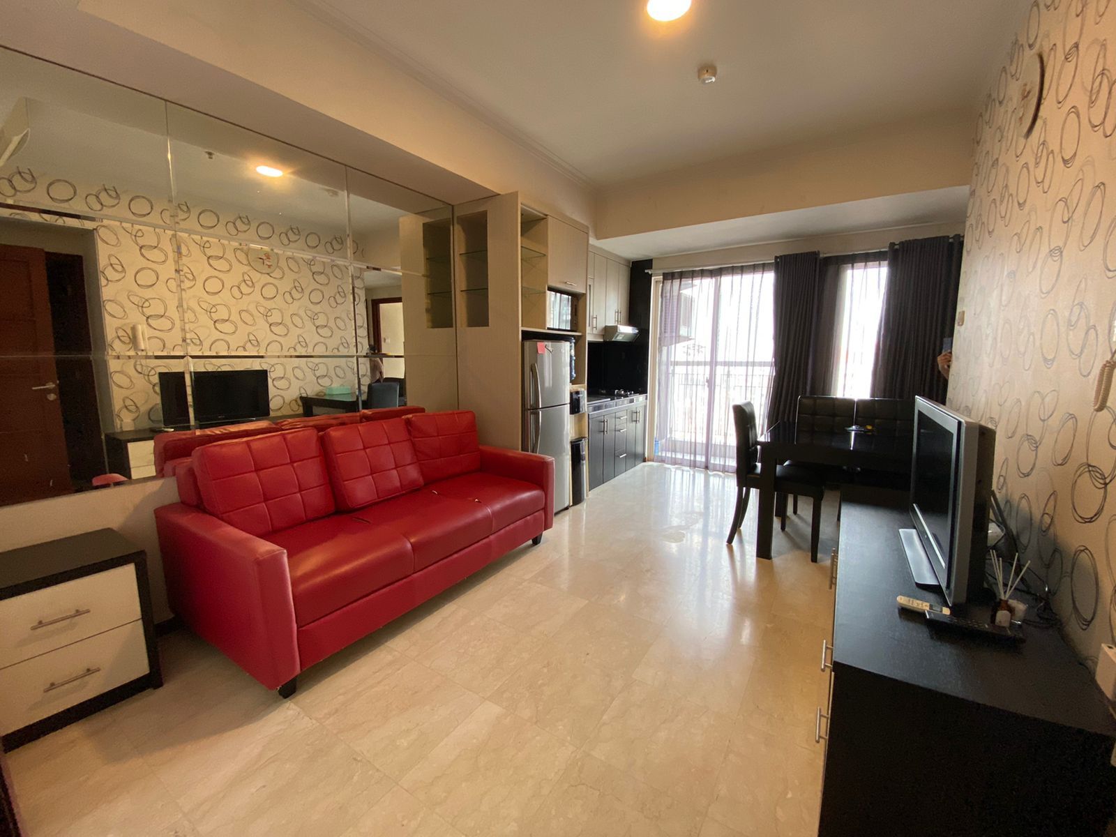 Modern 2-Bedroom Apartment with Pool in Tanjung Duren