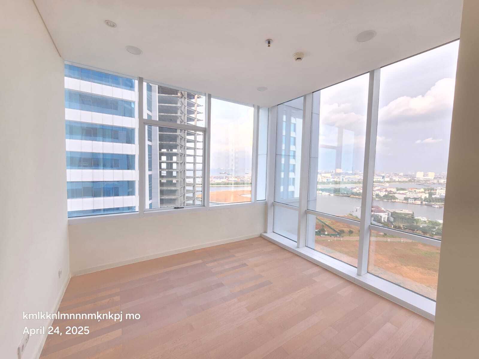 3BR Apartment at Regatta Pantai Mutiara - Tower London