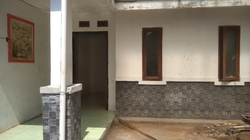 Spacious 3-Bedroom House with Private Parking
