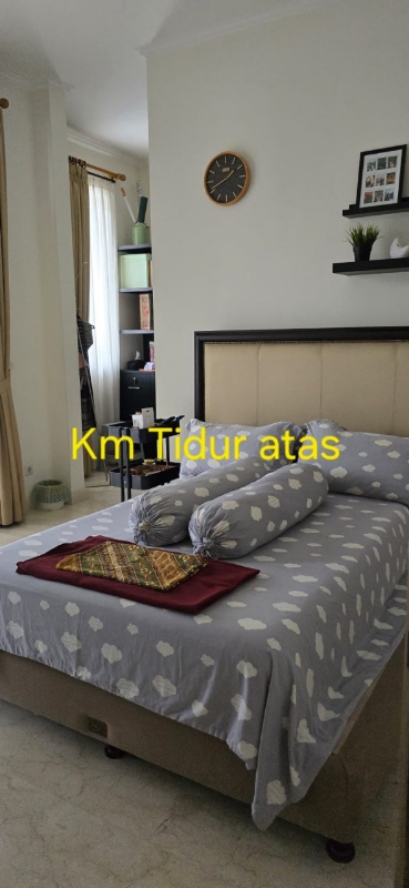 Spacious 4-Bedroom House in Kebayoran Baru