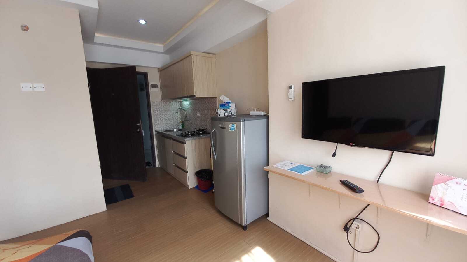 Modern 2-Bedroom Apartment Near Cihampelas Mall