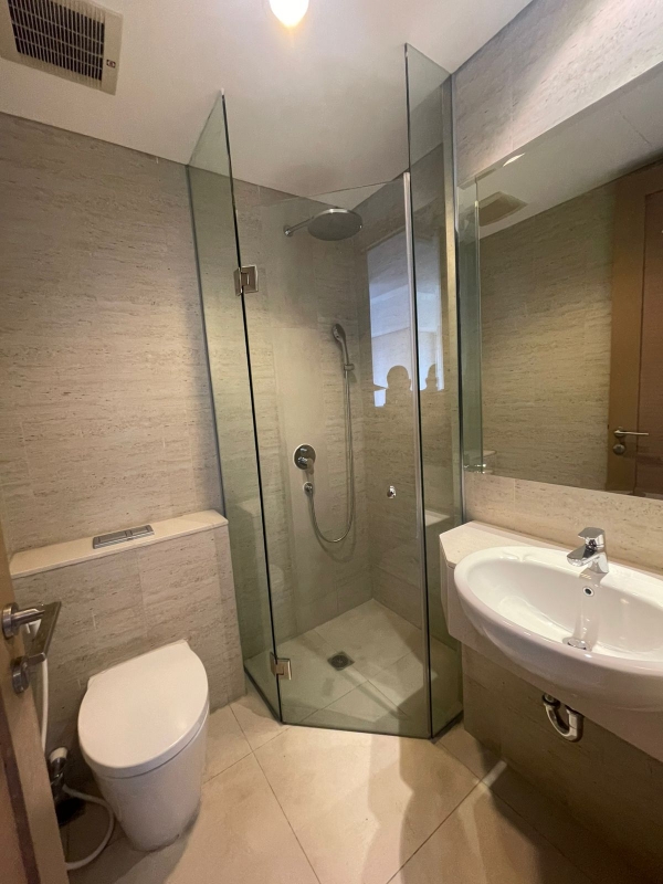 Modern Furnished 1-Bedroom Apartment in Taman Anggrek