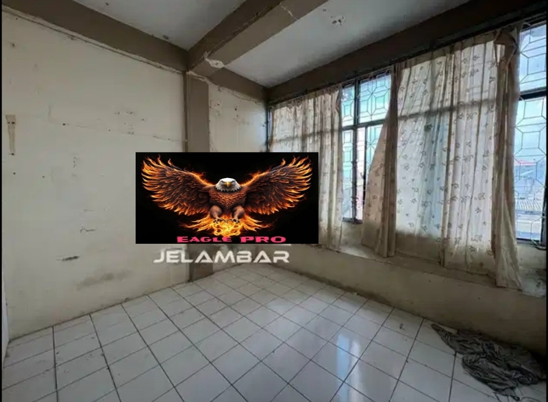 4x21m Three-Story House in Jelambar